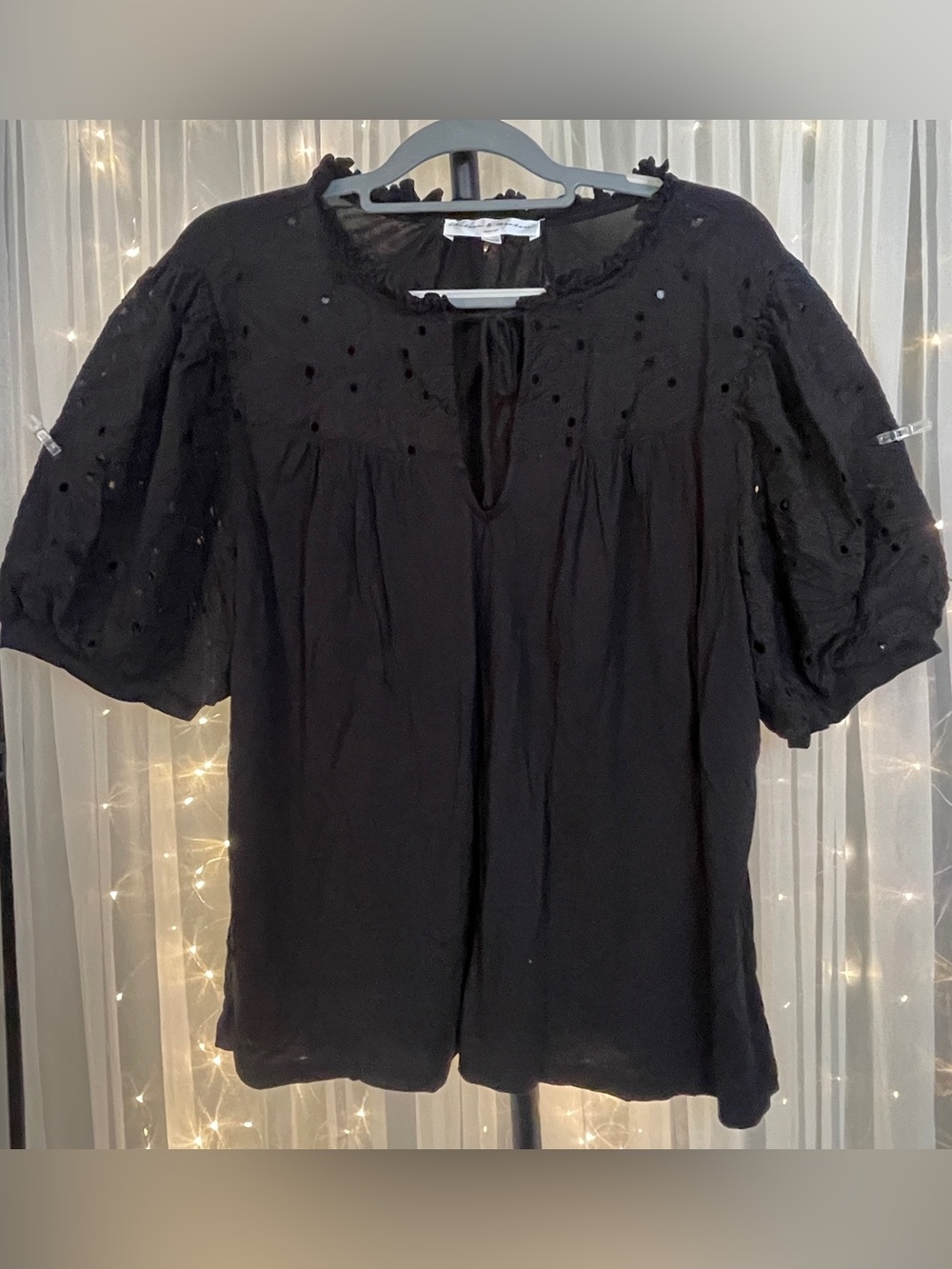 Chelsea & Theodore Black Eyelet Puff-Sleeve Blouse